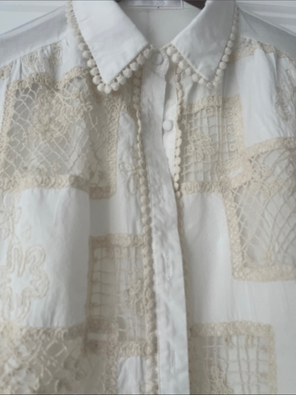 Seek the label Blouse - Picture 10 of 14